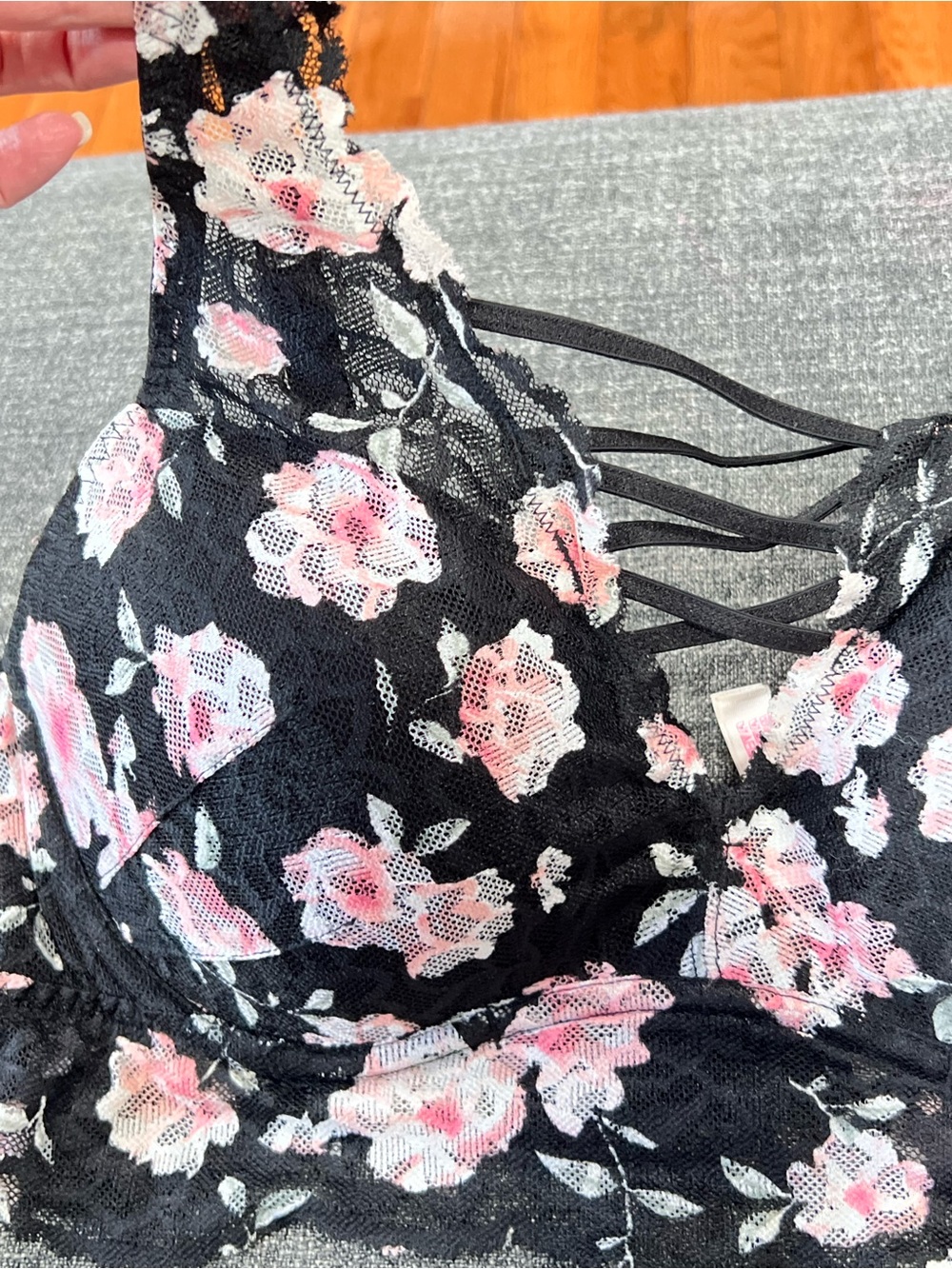 PINK Victoria's Secret black floral bra Size Large brand new